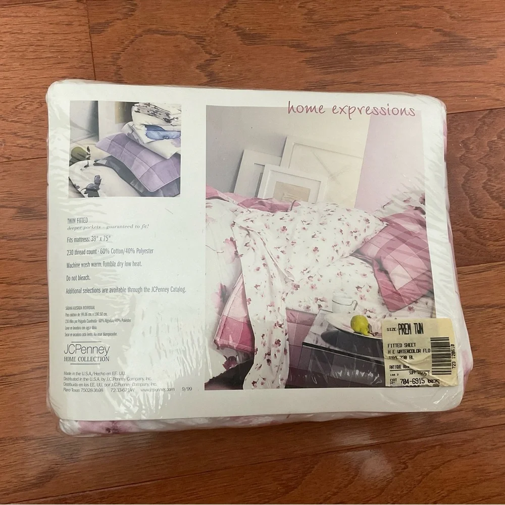 NIB Twin fitted sheet JC Penney Pink, White Floral Bedding Girly Spring